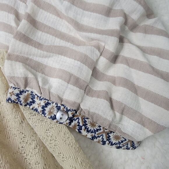 Hyku Top Blouse Womens Small Tiered Boho Bell Sleeve Babydoll Flowy Oversized - Picture 8 of 14